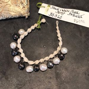 Black and white pearl and hemp bracelet